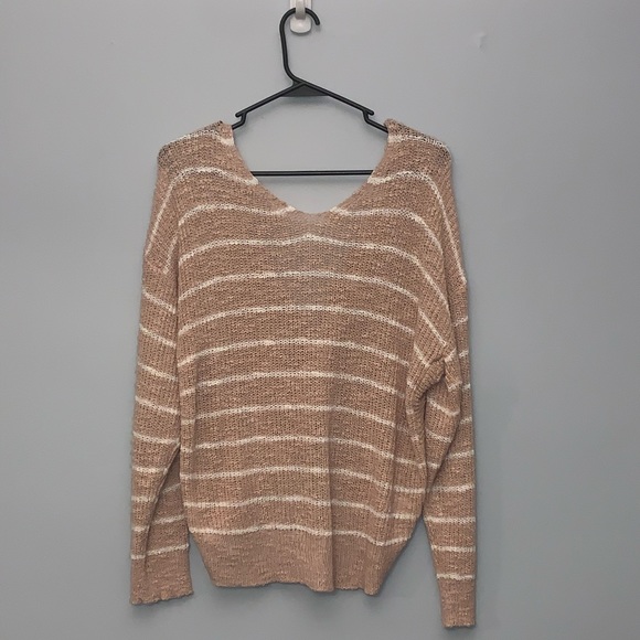 Woman’s top bundle - Picture 1 of 5